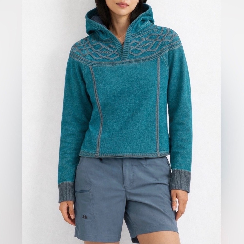 Eddie Bauer Women's Turquoise/Teal Sweater Pullover